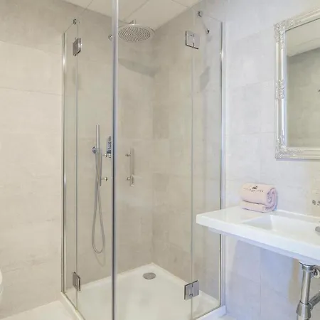 Stunning In With 2 Bedrooms, Wifi And Outdoor Swimming Pool * אסטפונה